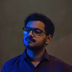 Ouve Kamran Nasir, vê vídeos de música, lê a biografia, vê as datas da digressão e muito mais!