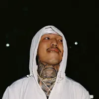 undefined सुनें, म्यूज़िक वीडियो देखें, बायो पढ़ें, दौरे की तारीखें और बहुत कुछ देखें!