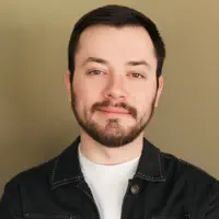 聆聽 undefined、觀看音樂影片、閱讀小傳、查看巡演日期等！