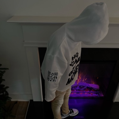 Listen to luhn5ivee, watch music videos, read bio, see tour dates & more!