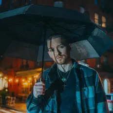 Ascolta Denys, guarda video musicali, leggi la biografia, vedi le date del tour & altro!