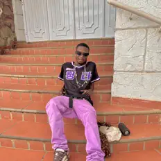 USA Boy dinle, müzik videolarını izle, biyografisini oku, tur tarihlerini ve daha fazlasını gör!