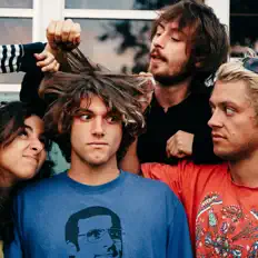 Dengarkan Arcy Drive, tonton video musik, baca bio, lihat tanggal tur & lainnya!