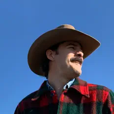 Listen to Benjamin Higgins, watch music videos, read bio, see tour dates & more!