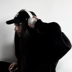 Listen to Hoodiee, watch music videos, read bio, see tour dates & more!