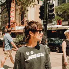 Hör dir Noah Sties an, schau dir Musikvideos an, lies die Biografie, finde Tourdaten und mehr!