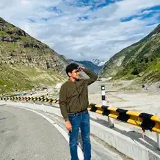 Dengarkan Beeify, tonton video musik, baca bio, lihat tanggal tur & lainnya!