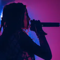 BBPi सुनें, म्यूज़िक वीडियो देखें, बायो पढ़ें, दौरे की तारीखें और बहुत कुछ देखें!