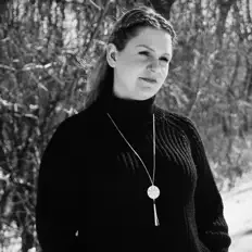 Escucha a Grace Washburn, mira vídeos musicales, lee la biografía, consulta fechas de giras y mucho más.
