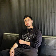 J Cheema सुनें, म्यूज़िक वीडियो देखें, बायो पढ़ें, दौरे की तारीखें और बहुत कुछ देखें!