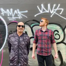 Dengarkan Rocket Empire, tonton video musik, baca bio, lihat tanggal tur & lainnya!