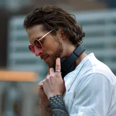 Dengarkan Dan Haynes, tonton video musik, baca bio, lihat tanggal tur & lainnya!