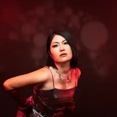 Ouve RiE MORRiS, vê vídeos de música, lê a biografia, vê as datas da digressão e muito mais!