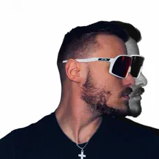 收听 crowverse、观看音乐视频、阅读小传、查看巡演日期等 ！