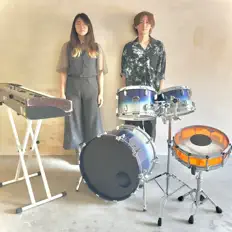 Più Musicaを聴いたり、ミュージックビデオを鑑賞したり、経歴やツアー日程などを確認したりしましょう！