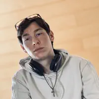 Hör dir undefined an, schau dir Musikvideos an, lies die Biografie, finde Tourdaten und mehr!