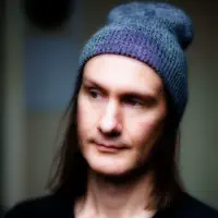 Hör dir undefined an, schau dir Musikvideos an, lies die Biografie, finde Tourdaten und mehr!