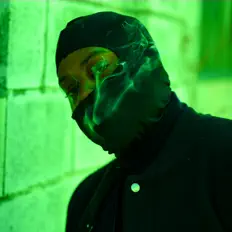 聆聽 Broadway Benson、觀看音樂影片、閱讀小傳、查看巡演日期等！