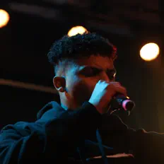 Écoutez Santanwr, regardez des vidéoclips, lisez la biographie, consultez les dates de tournée et plus encore !