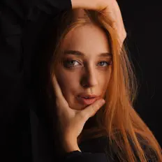 Anika dinle, müzik videolarını izle, biyografisini oku, tur tarihlerini ve daha fazlasını gör!