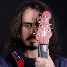 收听 Ali Bahari、观看音乐视频、阅读小传、查看巡演日期等 ！