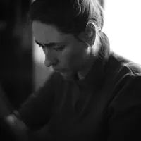 Escucha a undefined, mira videos musicales, lee su biografía, consulta las fechas de las gira y más.