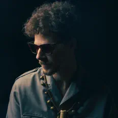 Escucha a Hadriaan, mira videos musicales, lee su biografía, consulta las fechas de las gira y más.