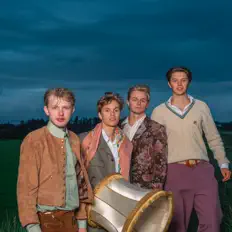 Listen to Vettche, watch music videos, read bio, see tour dates & more!