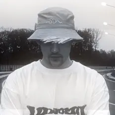 Ouça sentynal, assista a videoclipes, leia a biografia, veja as datas das turnês e mais!