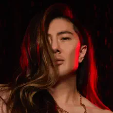 Ouve Guy Tang, vê vídeos de música, lê a biografia, vê as datas da digressão e muito mais!