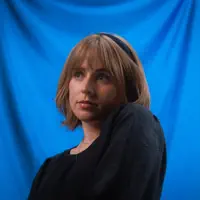 Poslechněte si interpreta undefined, sledujte hudební videa, přečtěte si životopis, podívejte se na data turné a další informace.