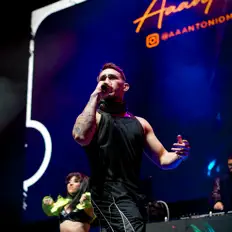 Ascolta Aaantonio, guarda video musicali, leggi la biografia, vedi le date del tour & altro!