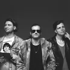 Listen to Джинсы Рвутся, watch music videos, read bio, see tour dates & more!