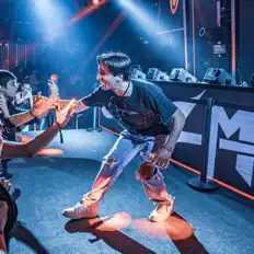 Ακούστε περιεχόμενο από Coszmos, παρακολουθήστε μουσικά βίντεο, διαβάστε το βιογραφικό, δείτε ημερομηνίες περιοδείας, και πολλά ακόμη!