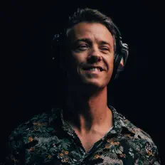 Luister naar REW (UK), bekijk muziekvideo's, lees de bio, bekijk de tourdata, en meer!