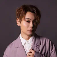 收听 undefined、观看音乐视频、阅读小传、查看巡演日期等 ！