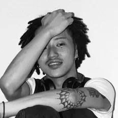 Ouça LIL SENA PARK, assista a videoclipes, leia a biografia, veja as datas das turnês e mais!