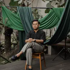 Listen to Man Osman, watch music videos, read bio, see tour dates & more!