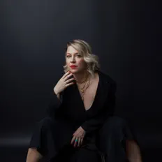 Ansley Stewartを聴いたり、ミュージックビデオを鑑賞したり、経歴やツアー日程などを確認したりしましょう！