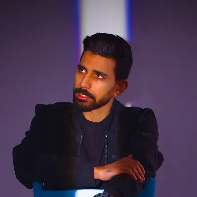 Listen to نايف زهير, watch music videos, read bio, see tour dates & more!