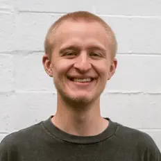 Drew Walkerを聴いたり、ミュージックビデオを鑑賞したり、経歴やツアー日程などを確認したりしましょう！