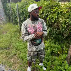 Dengarkan D Huncho, tonton video musik, baca bio, lihat tanggal tur & lainnya!