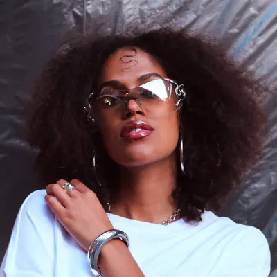 Listen to MAALI, watch music videos, read bio, see tour dates & more!