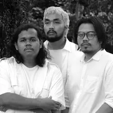 Dengarkan motherwit, tonton video musik, baca bio, lihat tanggal tur & lainnya!