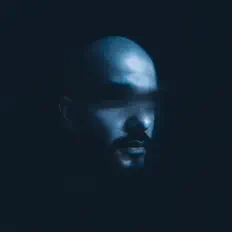 Ascolta vultu, guarda video musicali, leggi la biografia, vedi le date del tour & altro!