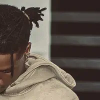 Ακούστε περιεχόμενο από undefined, παρακολουθήστε μουσικά βίντεο, διαβάστε το βιογραφικό, δείτε ημερομηνίες περιοδείας, και πολλά ακόμη!