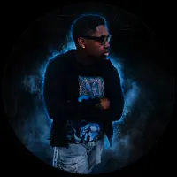 Ascolta undefined, guarda video musicali, leggi la biografia, vedi le date del tour & altro!