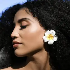 Luister naar Ternielle Nelson, bekijk muziekvideo's, lees de bio, bekijk de tourdata, en meer!