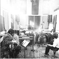 聆聽 Taft Buckley、觀看音樂影片、閱讀小傳、查看巡演日期等！