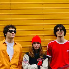 Ακούστε περιεχόμενο από Nocturama, παρακολουθήστε μουσικά βίντεο, διαβάστε το βιογραφικό, δείτε ημερομηνίες περιοδείας, και πολλά ακόμη!